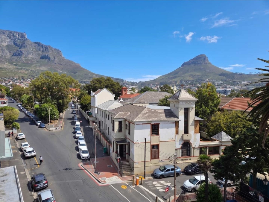 1 Bedroom Property for Sale in Gardens Western Cape